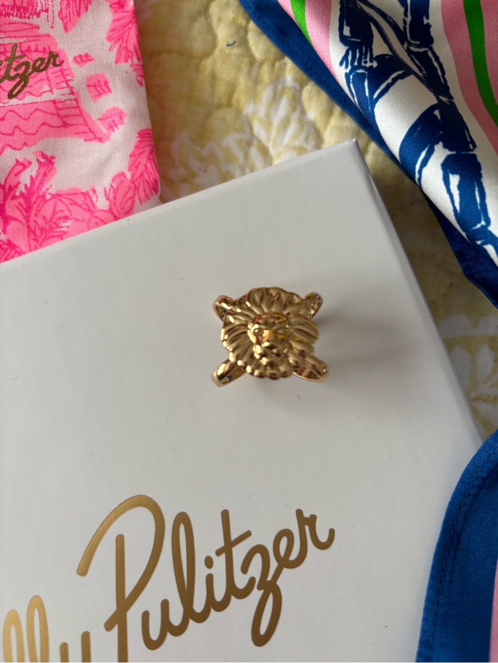 Lilly Pulitzer NWB Scarf and Brooch - Picture 5 of 8
